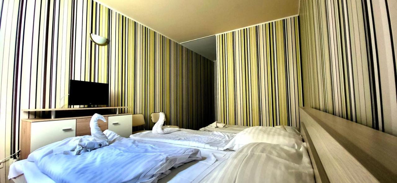 Hotel Korona Siófok Exteriör bild