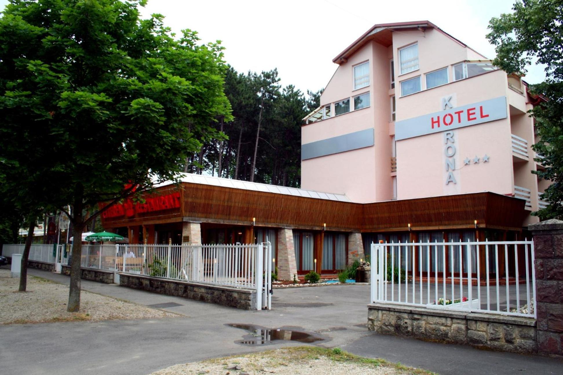 Hotel Korona Siófok Exteriör bild