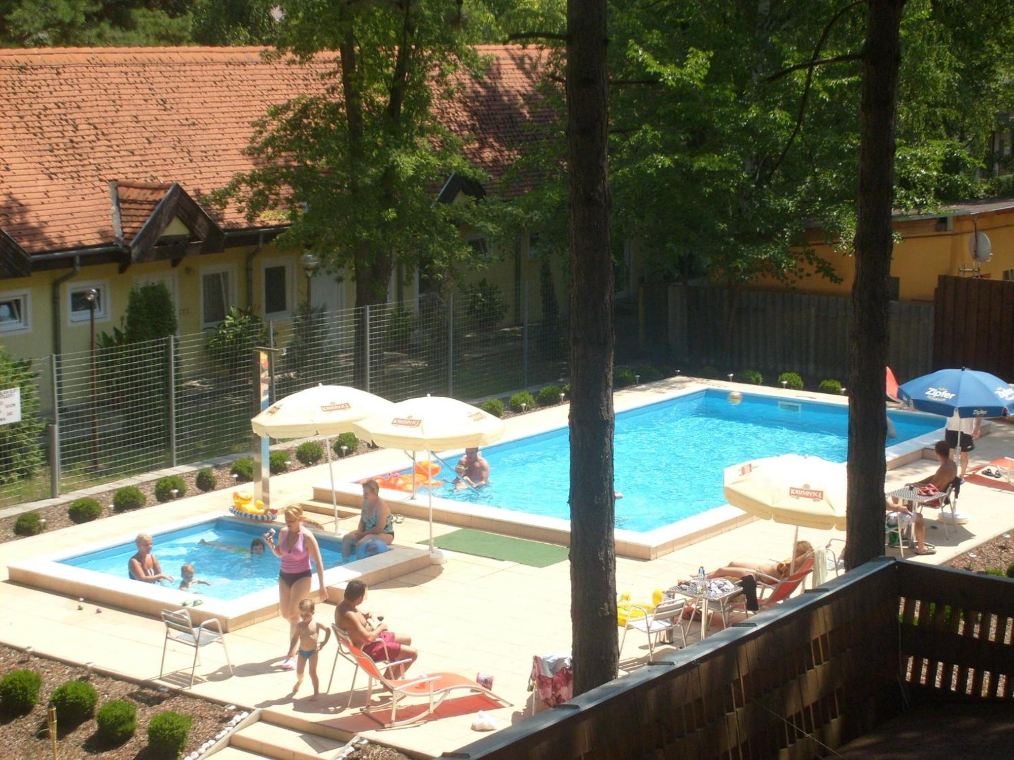 Hotel Korona Siófok Exteriör bild