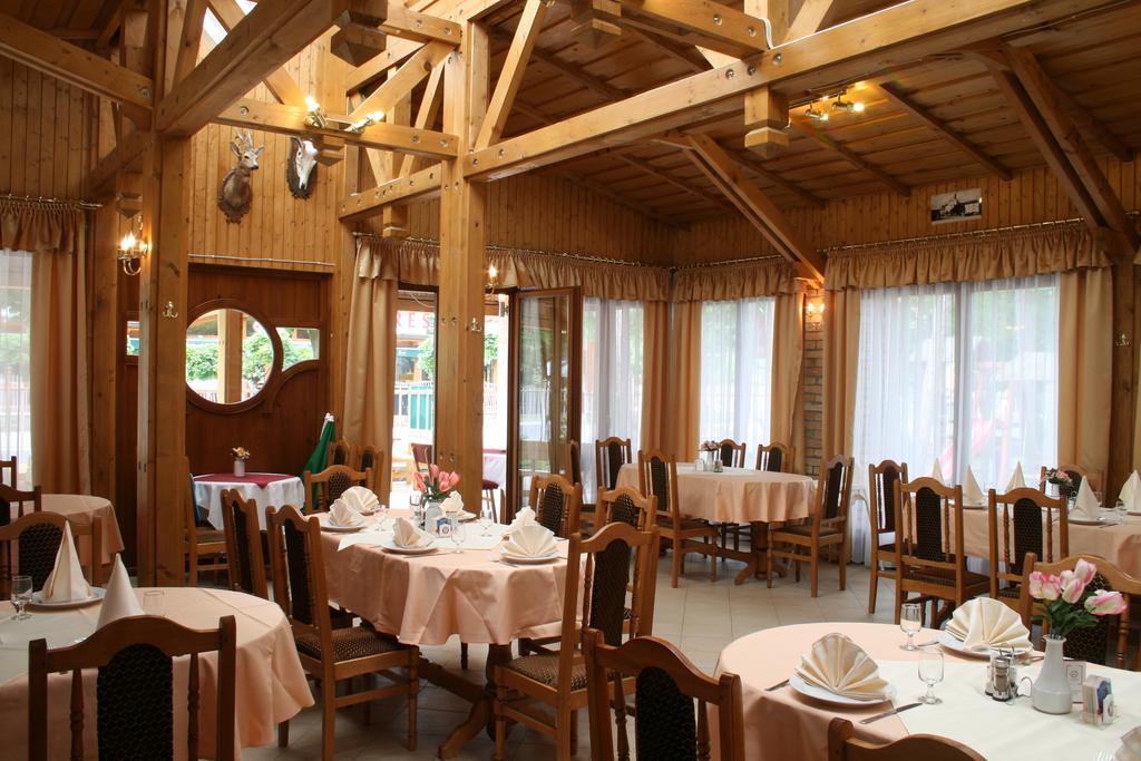 Hotel Korona Siófok Exteriör bild