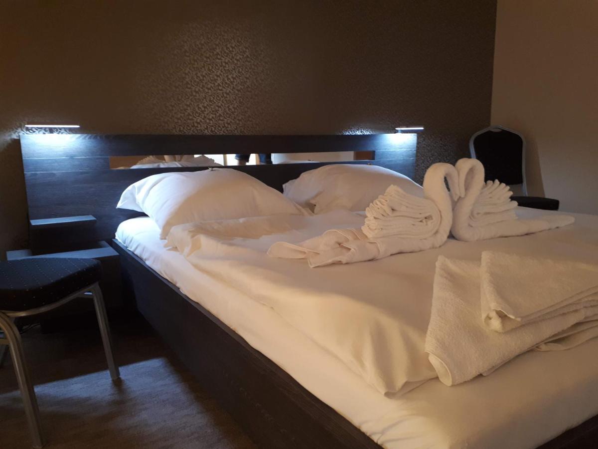 Hotel Korona Siófok Exteriör bild