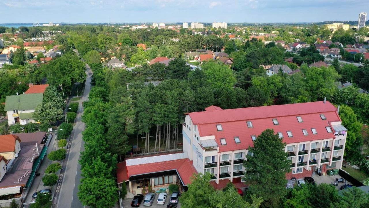 Hotel Korona Siófok Exteriör bild