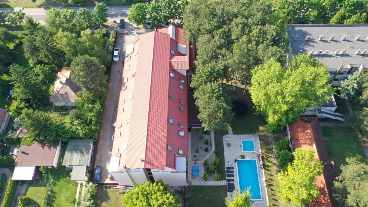 Hotel Korona Siófok Exteriör bild